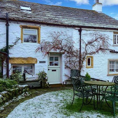 Westside Cottage, Newby, Clapham, Yorkshire Dales National Park, Famous Three Peaks, Near The Lake District, Pets Are Welcome Newby  Exterior foto
