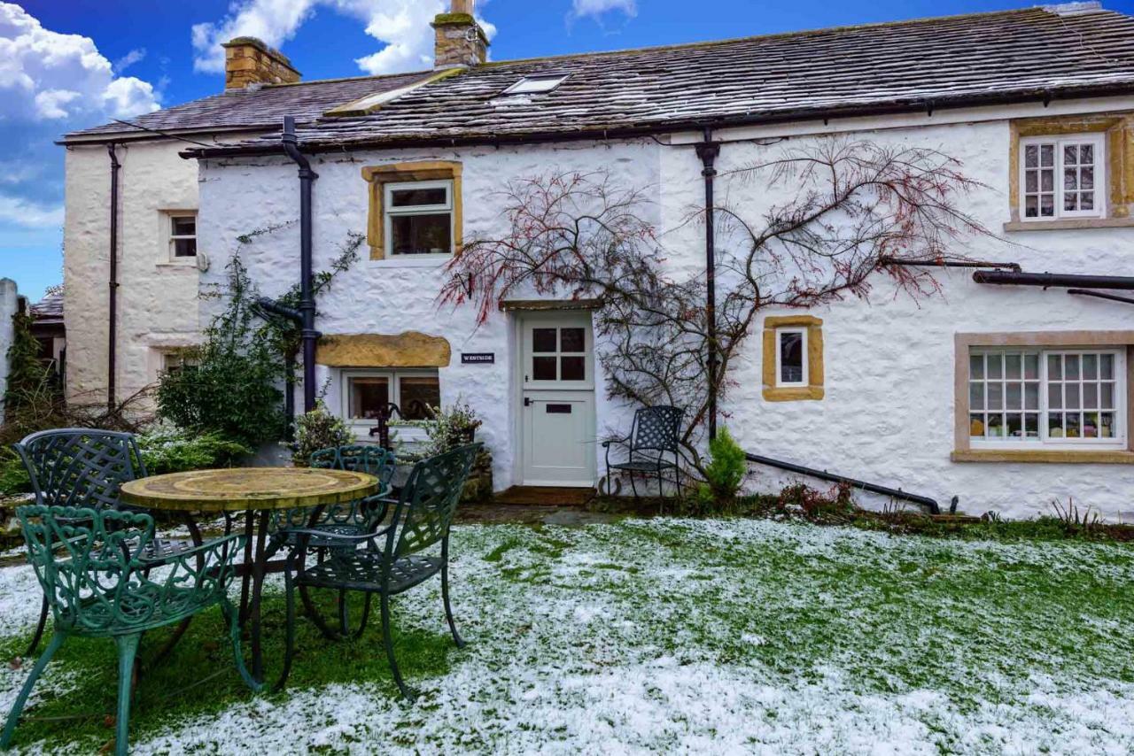 Westside Cottage, Newby, Clapham, Yorkshire Dales National Park, Famous Three Peaks, Near The Lake District, Pets Are Welcome Newby  Exterior foto